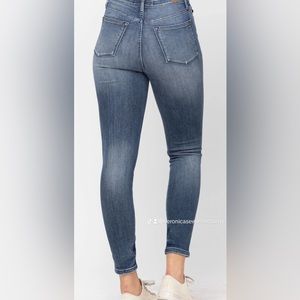 Judy blue tummy control jeans
